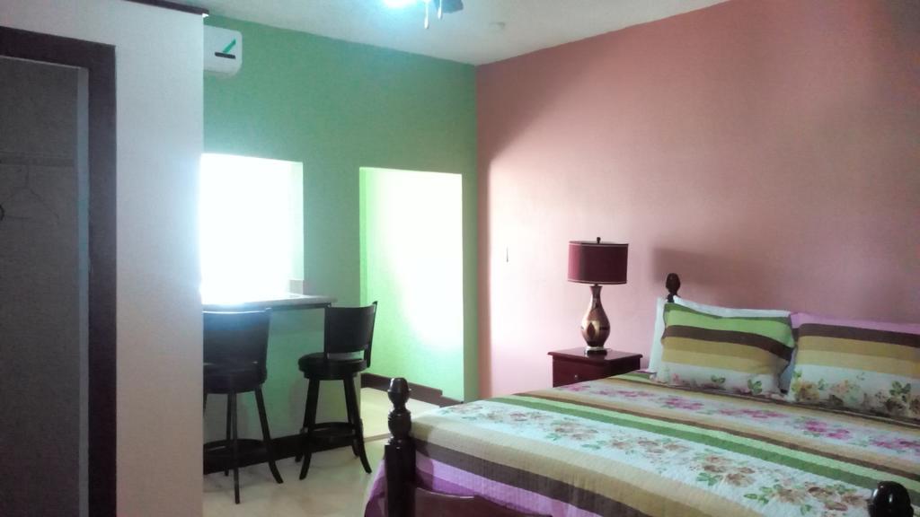 Hotel Tropik Leadonna Montego Bay Exteriör bild