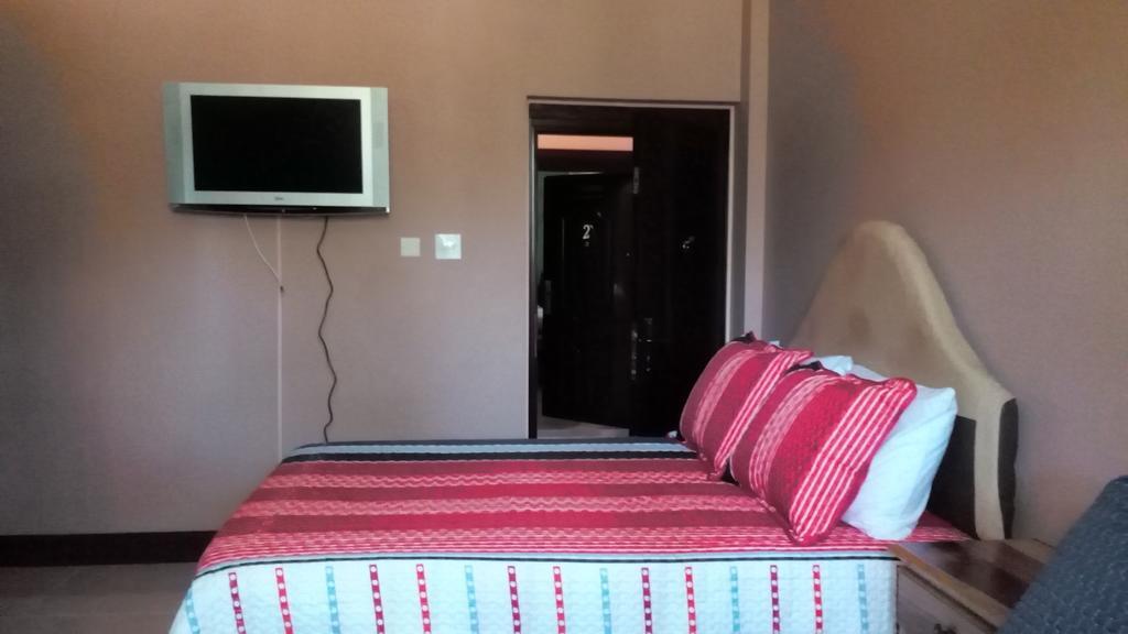 Hotel Tropik Leadonna Montego Bay Exteriör bild
